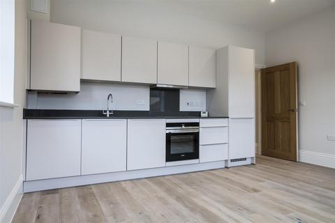 1 bedroom apartment for sale, St Hilda's Mews, Imperial Avenue, Chalkwell