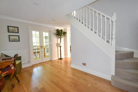 5 bedroom detached house for sale, Hawthorn Close, Bleasby, Nottingham