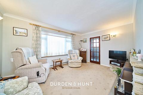 58 Cripsey Avenue, Ongar, CM5 0AU