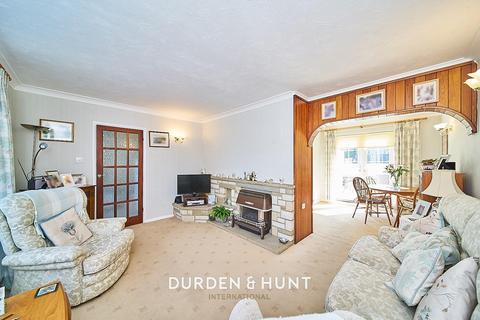 58 Cripsey Avenue, Ongar, CM5 0AU