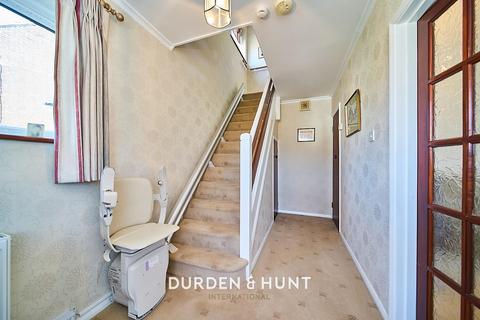 58 Cripsey Avenue, Ongar, CM5 0AU