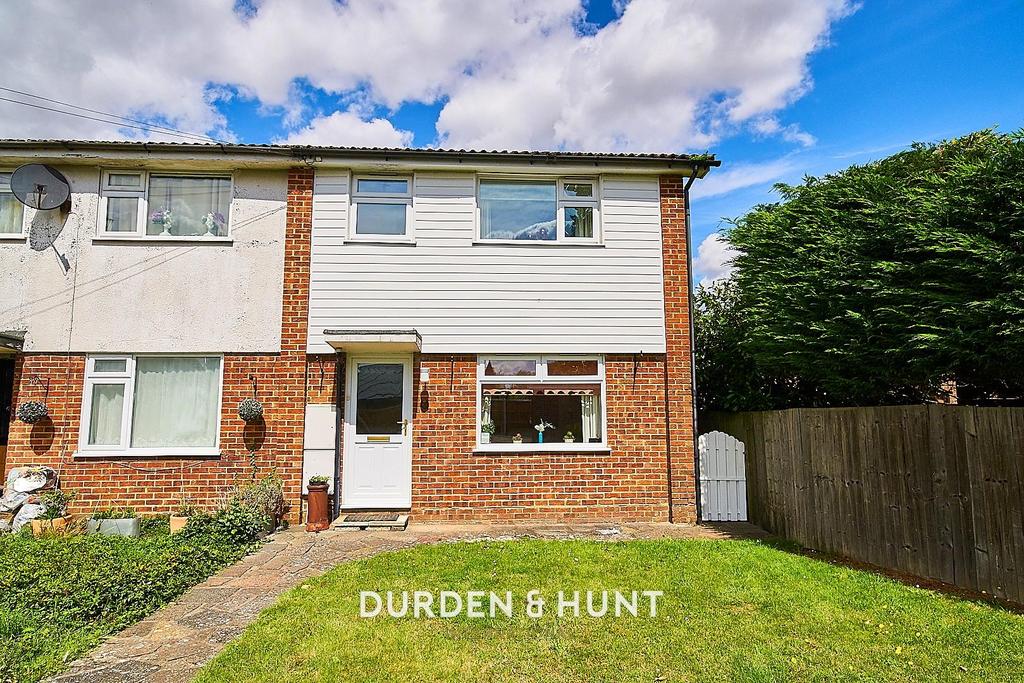 Clare Mews, Ongar, CM5 3 bed end of terrace house £475,000
