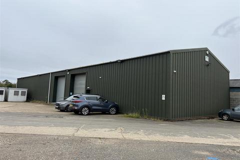 Warehouse to rent - Wing Road, Manton, Oakham