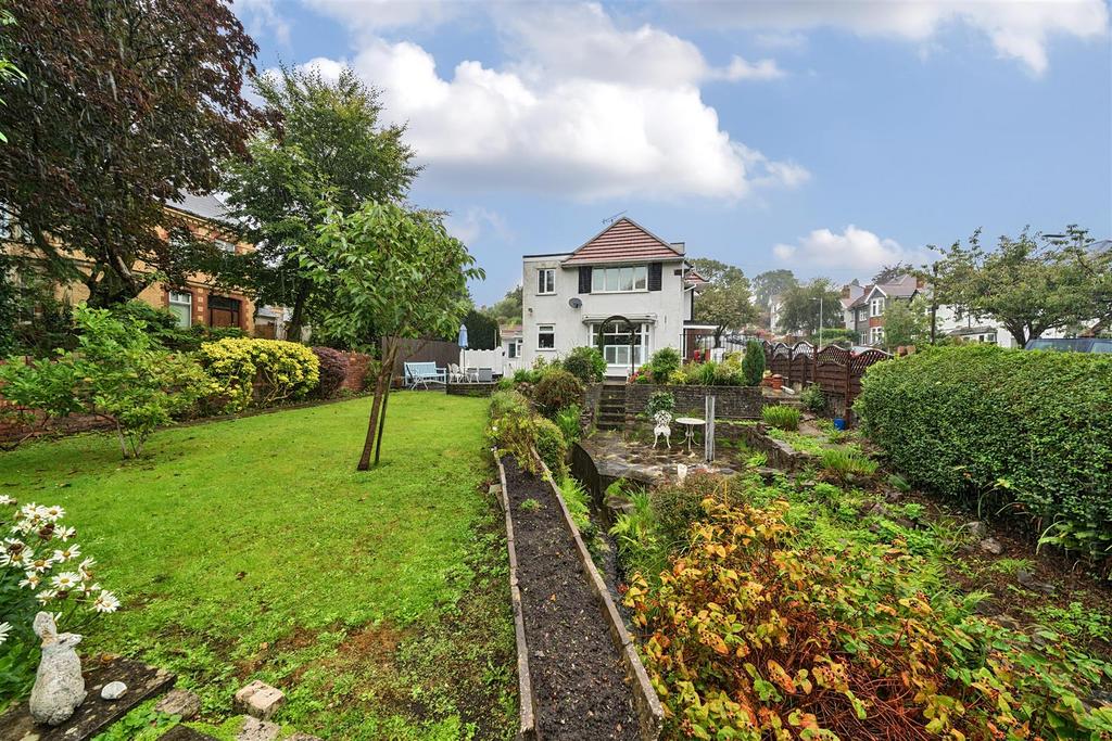 Glanmor Park Road, Sketty, Swansea 3 bed detached house for sale £430,000