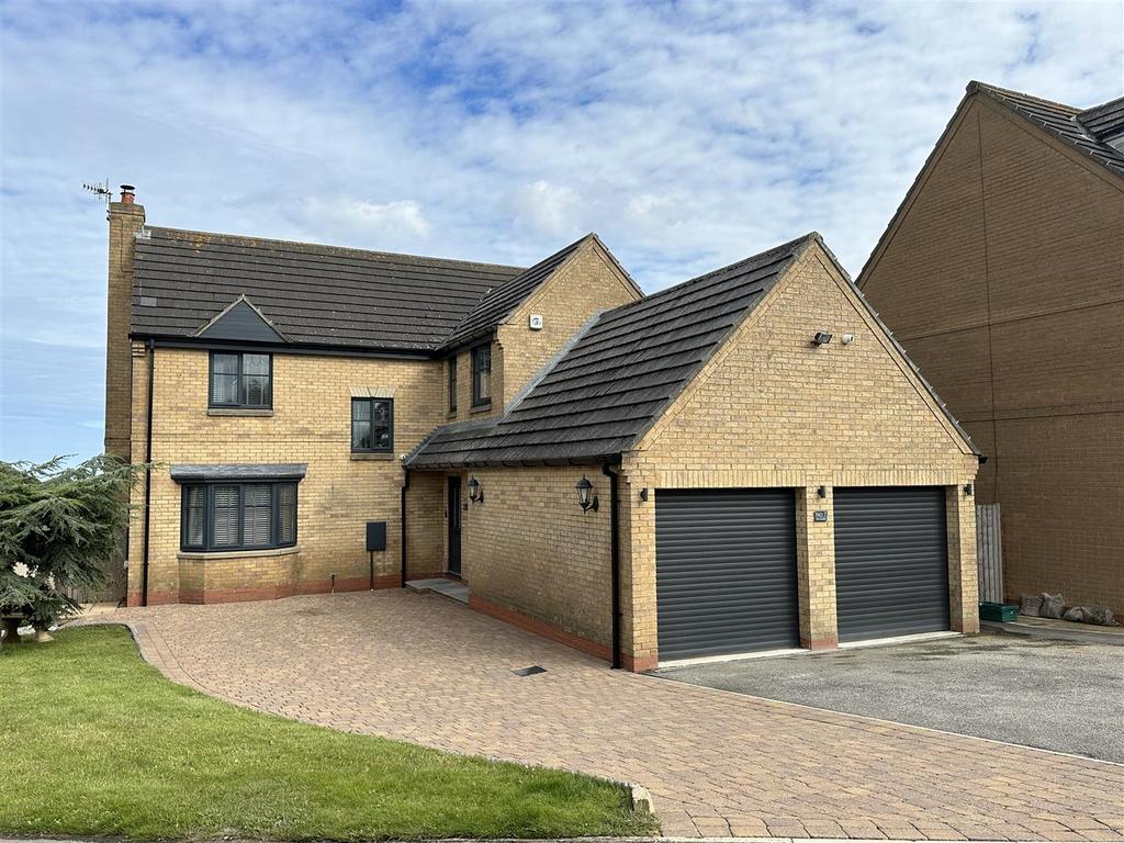 The Intake, Osgodby, Scarborough 4 bed detached house for sale £450,000