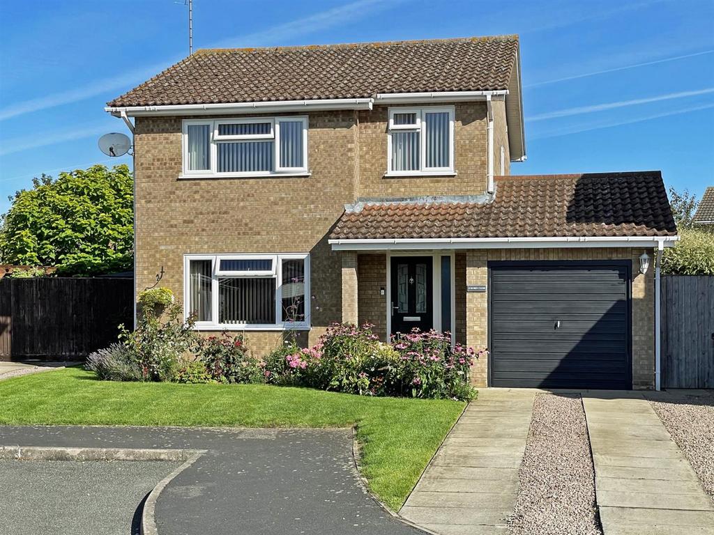 Robin Close, Market Deeping, Peterborough 3 bed detached house for sale