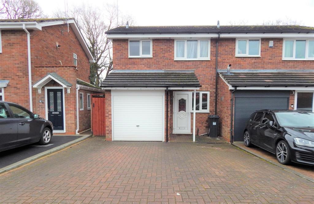 Tenbury Close, Redditch 2 bed semidetached house £850 pcm (£196 pw)