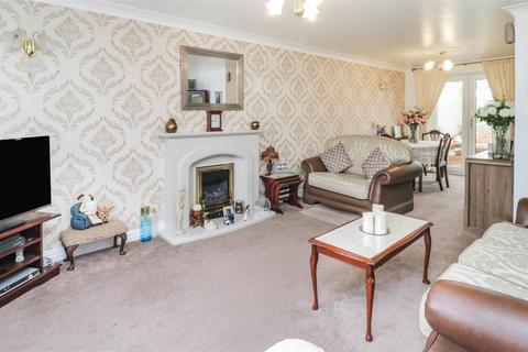 25 Keppel View Road, Rotherham, S61 2AR