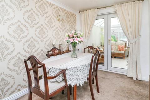 25 Keppel View Road, Rotherham, S61 2AR