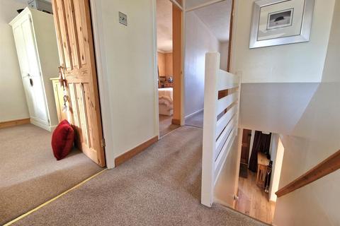 27 Byfords Road, Huntley, Gloucester, GL19 3EL