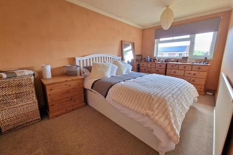 27 Byfords Road, Huntley, Gloucester, GL19 3EL