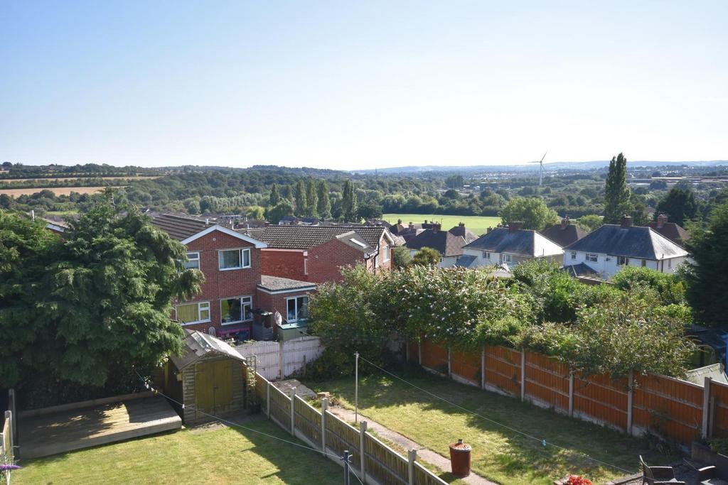Crown Close, New Whittington, Chesterfield, S43 2AH 3 bed semidetached