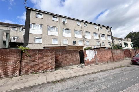 79 Hadrians Ride, Enfield, EN1 1DF