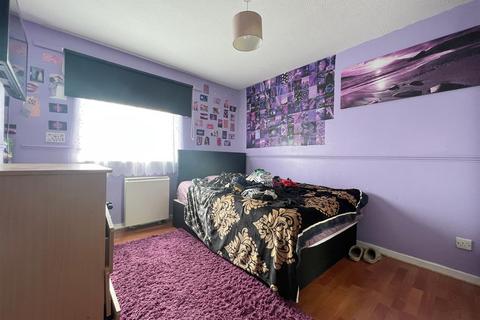 79 Hadrians Ride, Enfield, EN1 1DF