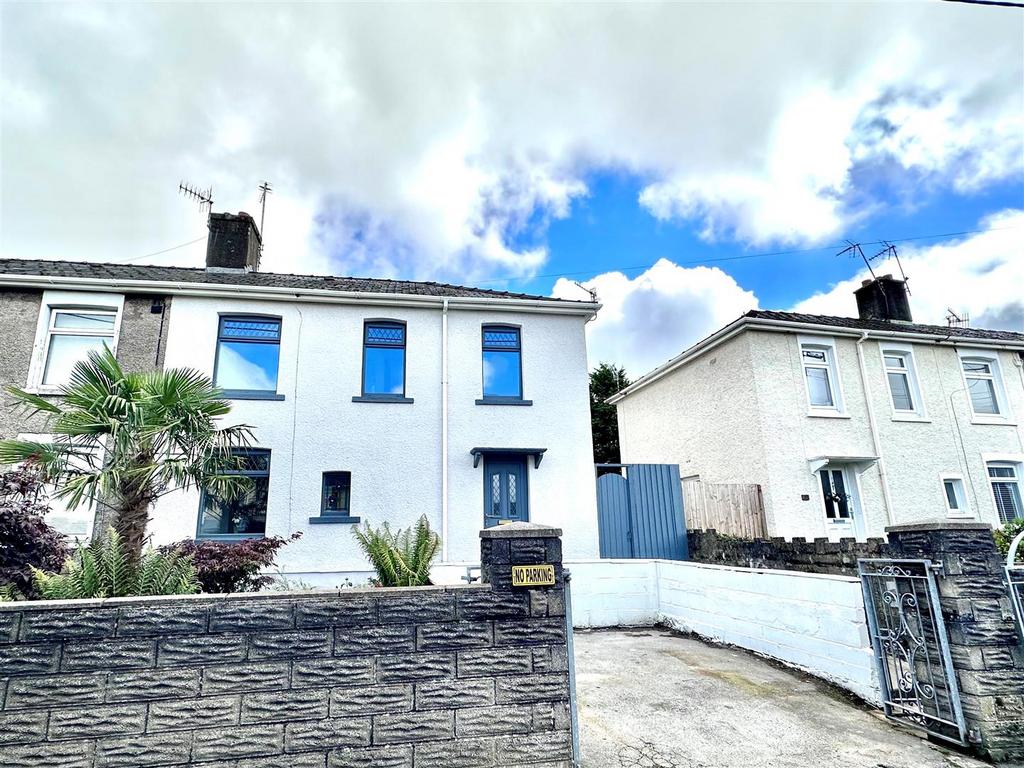 Heol Ganol, Sarn, Bridgend County Borough, CF32 9PG 3 bed house for sale £190,000