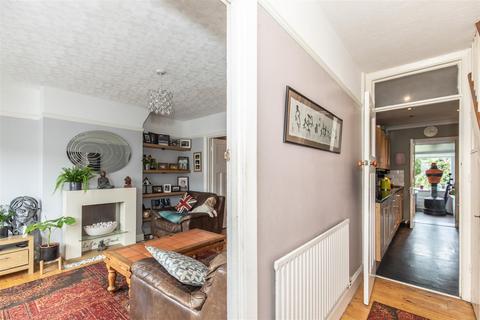 93 Congreve Road, Worthing, BN14 8EN