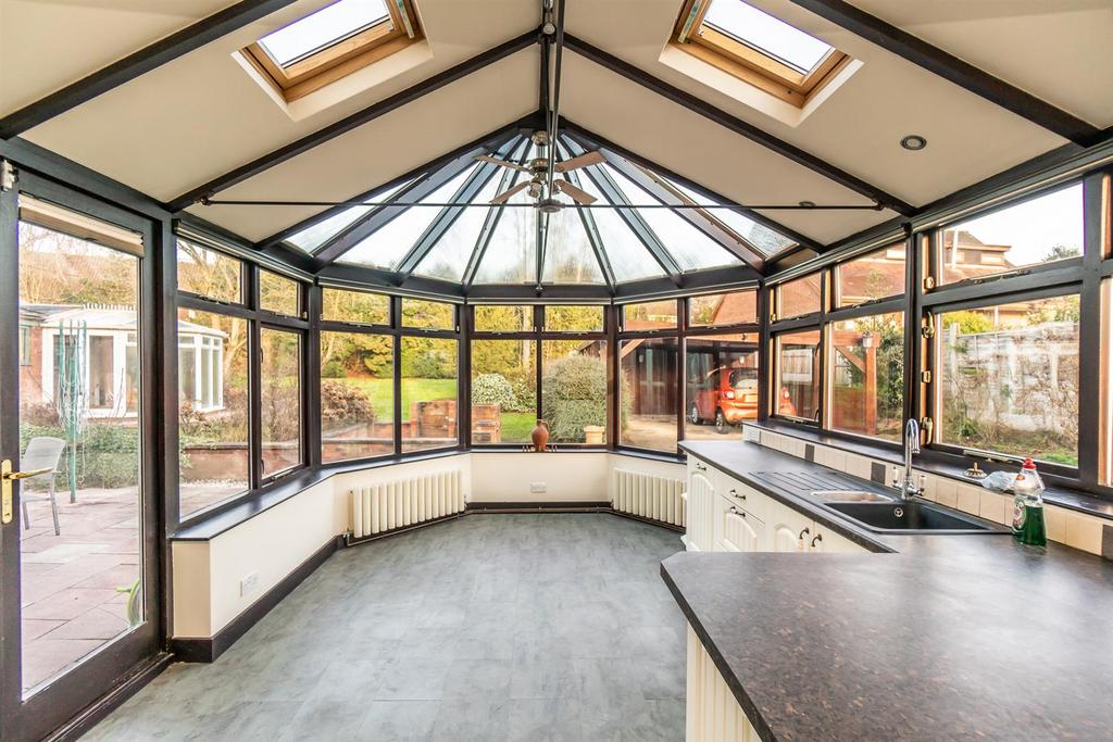 Breakfast Kitchen / Orangery