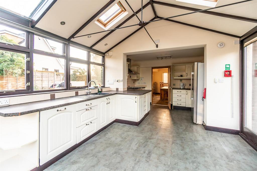 Breakfast Kitchen / Orangery