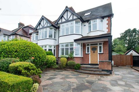 85 Kingsway, Petts Wood, Orpington, BR5 1PW