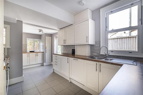 17 Albert Road, Ashtead, KT21 1BJ