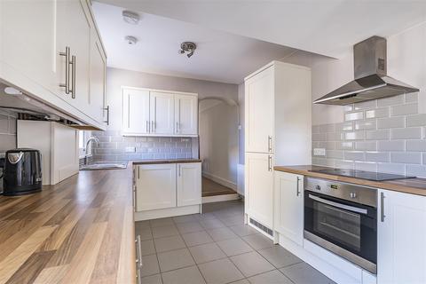 17 Albert Road, Ashtead, KT21 1BJ