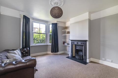 17 Albert Road, Ashtead, KT21 1BJ