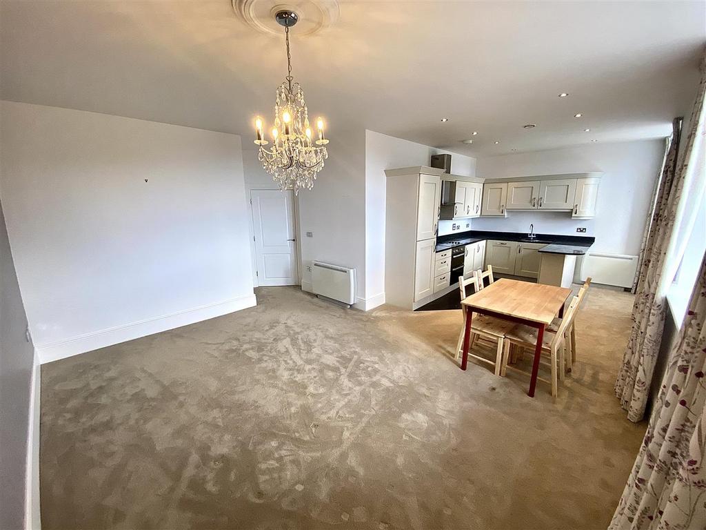 Byland Close, Durham City 2 bed apartment £1,200 pcm (£277 pw)