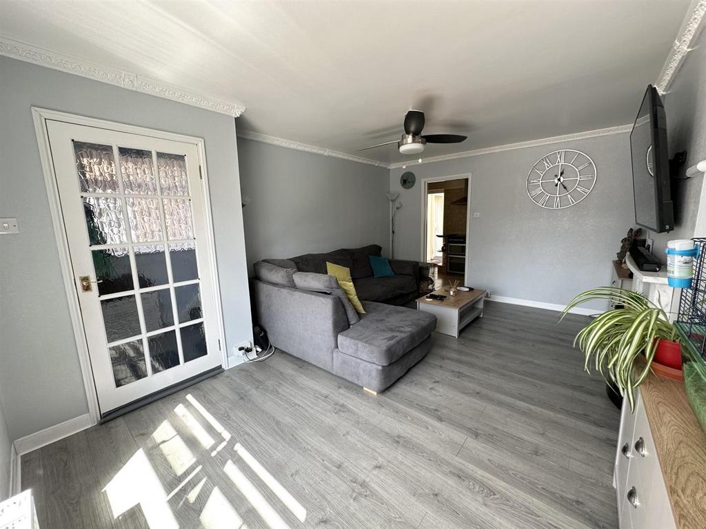 Wells Road, Barnwood, Gloucester 3 bed end of terrace house for sale