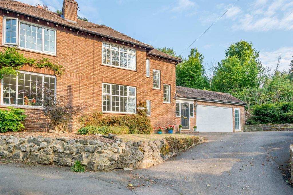 Driveway to Front