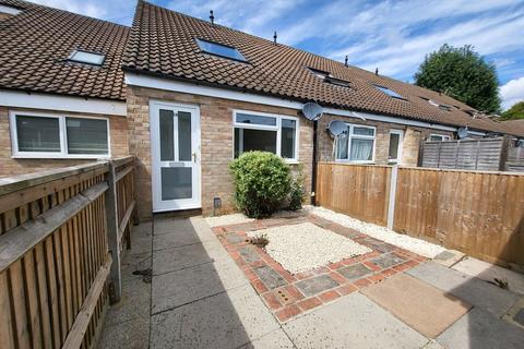 18 Cobmead, Hatfield, AL10 0JF