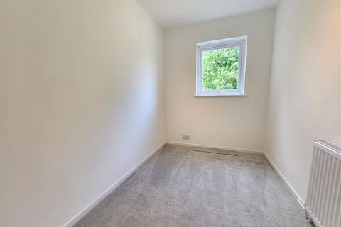 18 Cobmead, Hatfield, AL10 0JF