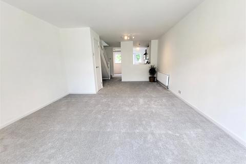 18 Cobmead, Hatfield, AL10 0JF