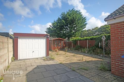 15 Berwick Avenue, Thornton-cleveleys, FY5 2JT