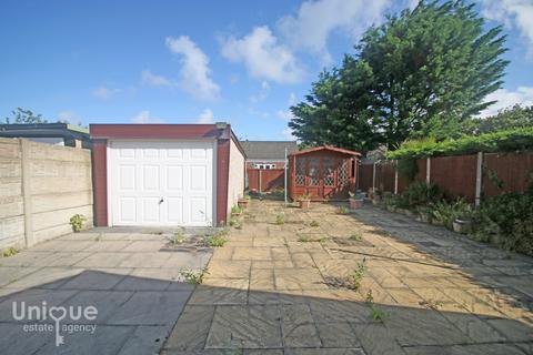 15 Berwick Avenue, Thornton-cleveleys, FY5 2JT