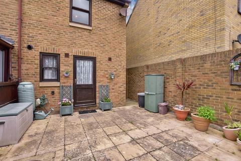 2 bedroom end of terrace house for sale, Church Road, Ramsgate, Kent
