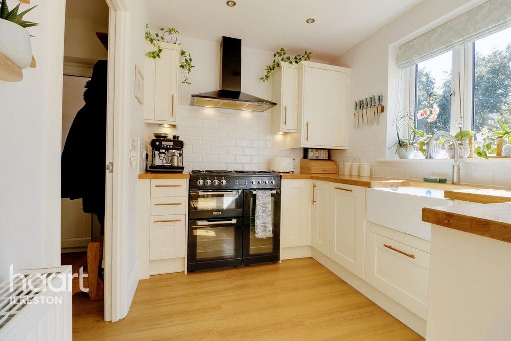 Shipley Park Gardens, Heanor 4 bed detached house for sale £375,000