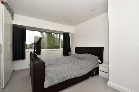 1 Caliph Close, Gravesend, DA12 4NP