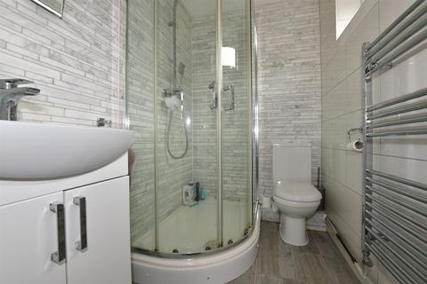 1 Caliph Close, Gravesend, DA12 4NP
