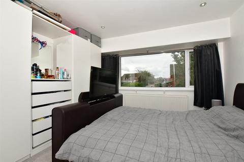 1 Caliph Close, Gravesend, DA12 4NP
