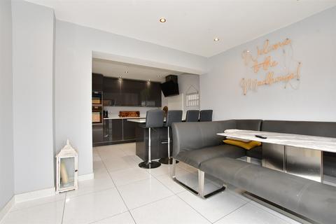 1 Caliph Close, Gravesend, DA12 4NP
