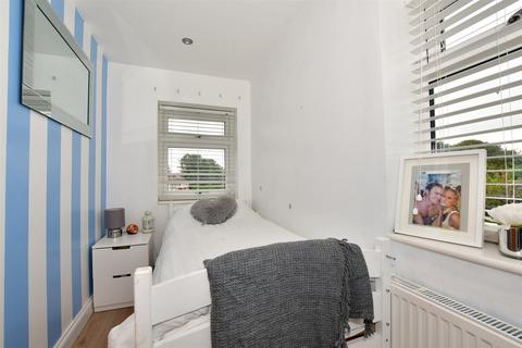 1 Caliph Close, Gravesend, DA12 4NP
