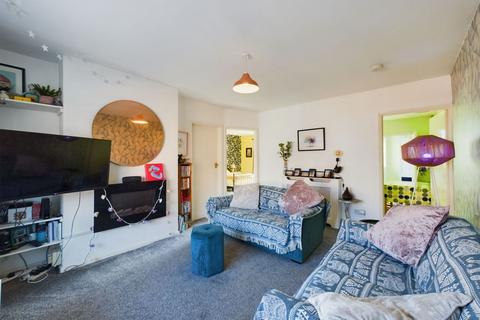 2 bedroom flat for sale, East Street, Abington, Northampton NN1 5JZ