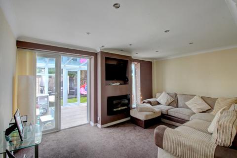 3 bedroom end of terrace house for sale - Beckhill Grove, Leeds, LS7