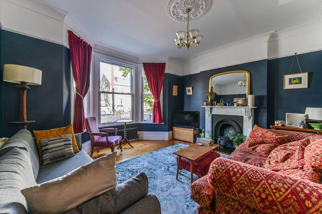 MARLOW ROAD, Anerley, London, SE20 4 bed semidetached house £4,200