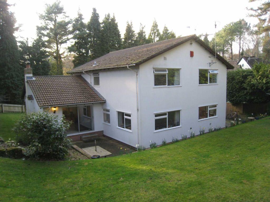 Laurel Drive, Broadstone, Dorset, BH18 8LJ 4 bed detached house £650,000