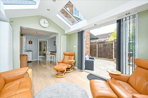 5 Grenadier Close, Locks Heath, Southampton, SO31 6UE