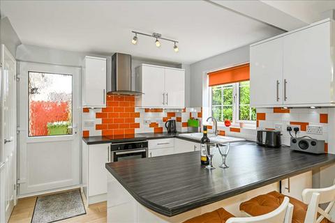 5 Grenadier Close, Locks Heath, Southampton, SO31 6UE