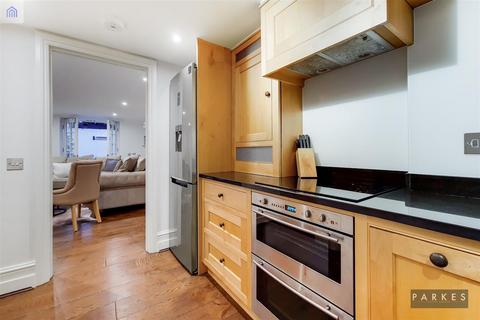 3 bedroom house to rent, Montpelier Walk, London, SW7