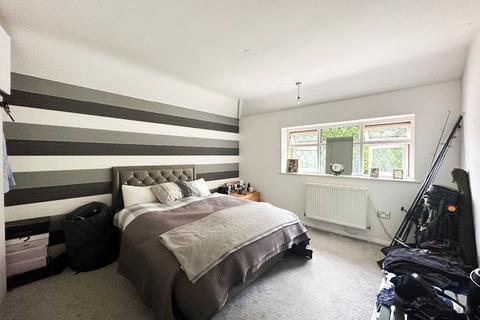 41 Sheffield Drive, Romford, RM3 9YH
