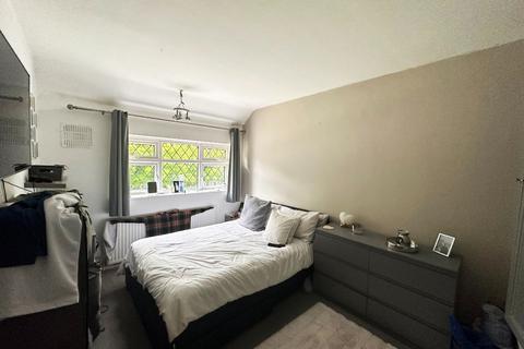 41 Sheffield Drive, Romford, RM3 9YH